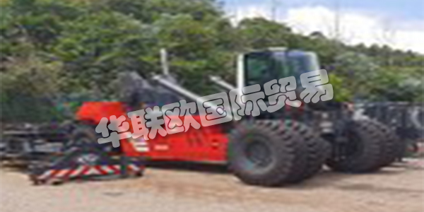 FORKLIFTCENTER BV專業(yè)生產(chǎn)1-60噸的叉車和集裝箱裝卸設(shè)備。在Forkliftcenter，您可以購買，出租和出售叉車。